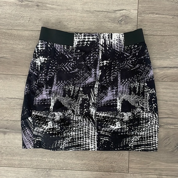 Mini printed skirt - Picture 3 of 3